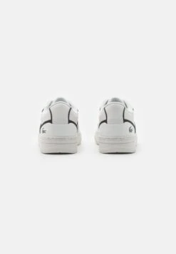 Lacoste Sneakers Laag - White/Black -Lacoste 012d1c49b6e34f91b041bf7f39c08eb6