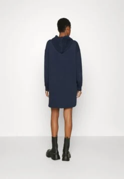 Lacoste Jurk - Dark Blue 11 Lacoste Jurk - Dark Blue -Lacoste 054601879e494402b69c873a3902c6bb