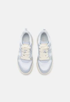 Lacoste Sneakers Laag - White/Light Blue -Lacoste 05f5d4d738dc4045b3d149bf8780a127