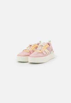 Lacoste Sneakers Laag - Light Pink/Light Yellow -Lacoste 078c49f15af5419d8c329b03d1deaee3