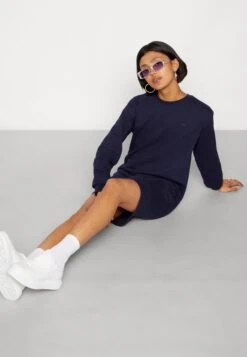 Lacoste Jurk - Marine 9 Lacoste Jurk - Marine -Lacoste 0950eedb84bc4c02aab90668f66f8abd