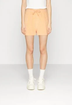 Lacoste Shorts - Apricot