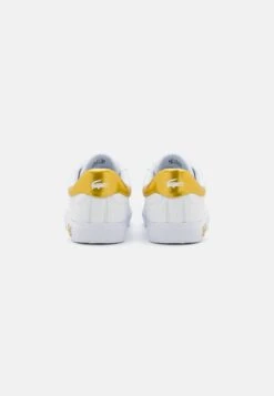 Lacoste Powercourt- Sneakers Laag - White/Gold -Lacoste 0d825edd11424cf0b0f0a5bca4e2c684