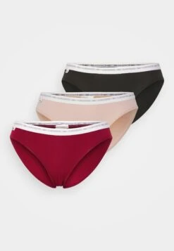 Lacoste 3 Pack - Slip - Black/Julienas -Lacoste 12aeef86413d4a8eb17c70a5777dde64