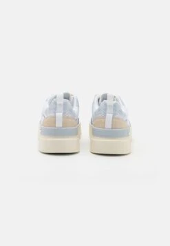 Lacoste Sneakers Laag - White/Light Blue -Lacoste 258aae43b0b34e139d4ea9abb2eb7924