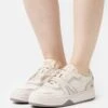 Lacoste Crafted - Sneakers Laag - Off Wht/Light Gry