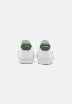Lacoste X Netflix - Sneakers Court Femme - Sneakers Laag - White/Green 9 Lacoste X Netflix - Sneakers Court Femme - Sneakers Laag - White/Green -Lacoste 29e57748e0da4e39a1f5b4c9df41c81e