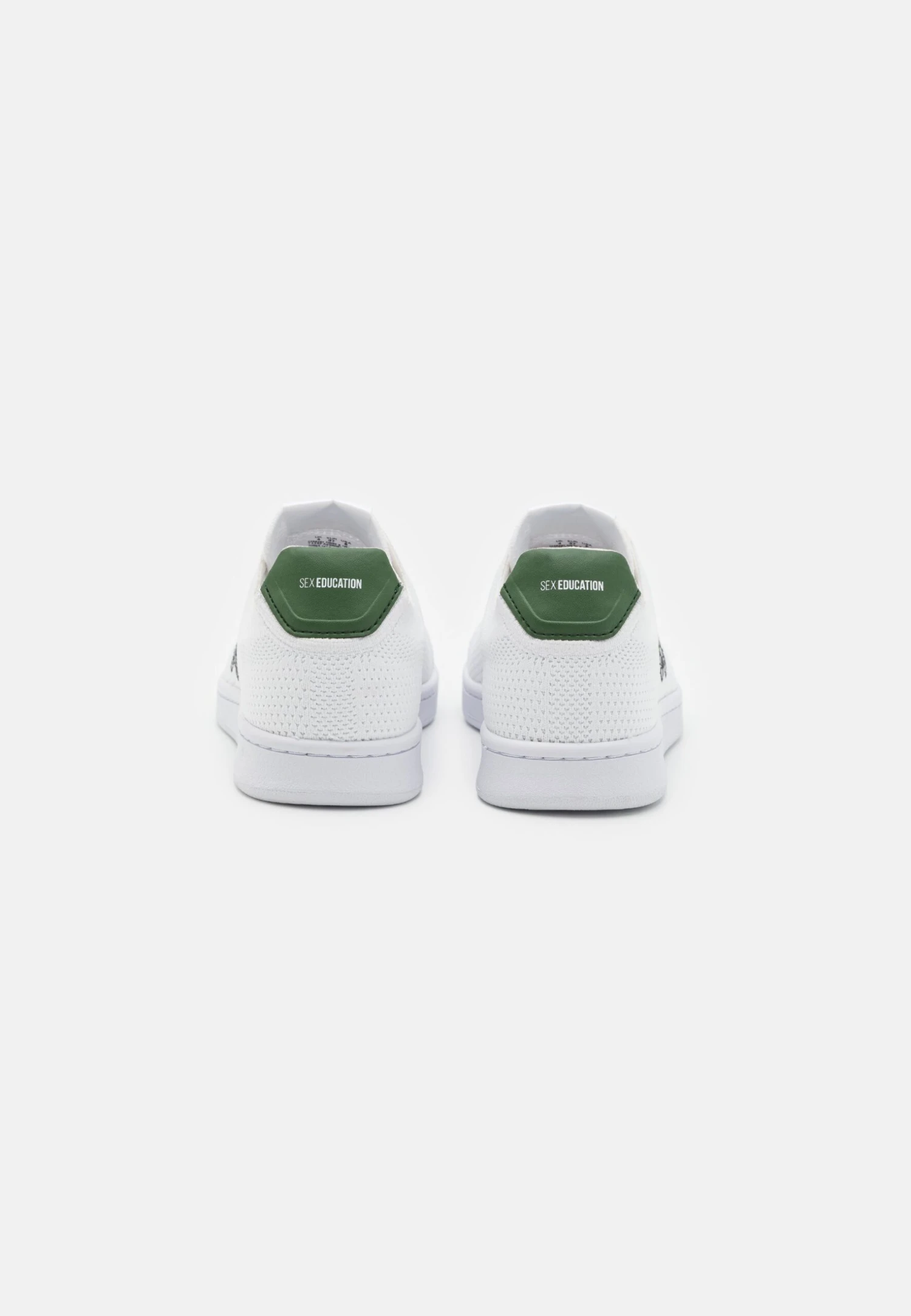 Lacoste X Netflix - Sneakers Court Femme - Sneakers Laag - White/Green 4 Lacoste X Netflix - Sneakers Court Femme - Sneakers Laag - White/Green - Afbeelding 4