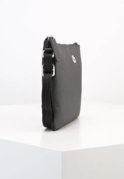Lacoste L 12 12 Concept Flat - Schoudertas - Black -Lacoste 30a423bc55734da2a10a93b653024af9
