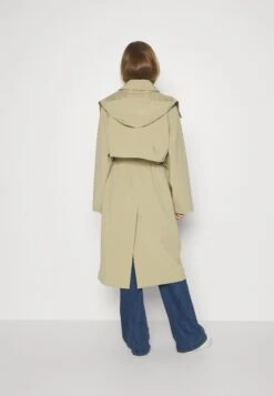 Lacoste Trenchcoat - Lion -Lacoste 32280e02c67149fba3e7454e62141776