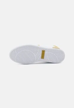 Lacoste Powercourt- Sneakers Laag - White/Gold -Lacoste 3838d645890c4e5fa8cc6a56924137e6