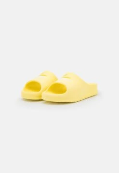 Lacoste Croco 2.0 - Badslippers - Light Yellow/Off White -Lacoste 3cf3ad4763d44d01aa7f2a4cd02b5553