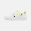 Lacoste T-Clip Unisex - Sneakers Laag - White/Yellow