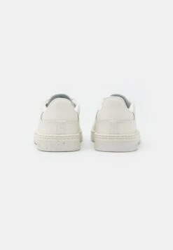 Lacoste Court - Sneakers Laag - Off White 9 Lacoste Court - Sneakers Laag - Off White -Lacoste 445aa966a4d44045b454a9db3c601a78
