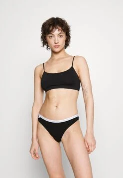 Lacoste String - Black/White/Silver