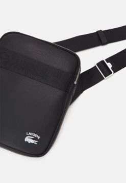 Lacoste Practice S Camera Bag Unisex - Schoudertas - Noir -Lacoste 48b05c114ad346ffb6a9eaa4a4ce7345