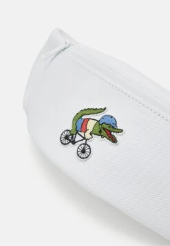 Lacoste X Netflix Unisex - Heuptas - White -Lacoste 52b6d3105b43440f99a60e1d496ec7fe