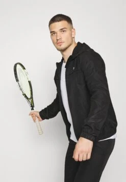 Lacoste Sport Tracksuit Hodded - Trainingspak - Black 16 Lacoste Sport Tracksuit Hodded - Trainingspak - Black -Lacoste 5a1c501a606f42b389f43f65055c83e2