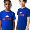 Lacoste X Netflix Unisex - T-Shirt Print - Bleu