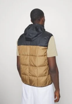 Lacoste Sport Puffer Gilet - Bodywarmer - Cookie/Black 8 Lacoste Sport Puffer Gilet - Bodywarmer - Cookie/Black -Lacoste 65ba9b157b744bf89b6250399832f913