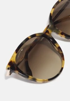 Lacoste Zonnebril - Havana 9 Lacoste Zonnebril - Havana -Lacoste 6a0af03d6b6e4c7bbd598f015d5e5e78