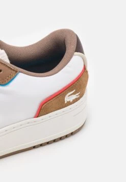 Lacoste Sneakers Laag - Brown/White -Lacoste 7007c68fac604892b9c67b40f0a9efb1