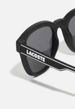 Lacoste Unisex - Zonnebril - Matte Black 9 Lacoste Unisex - Zonnebril - Matte Black -Lacoste 7a89f26f07504de09b8046b04f35a5c6