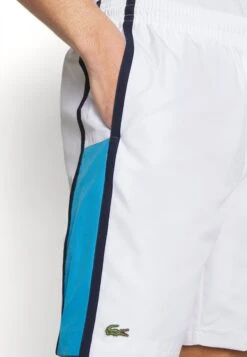Lacoste Sport Tennis Short Block - Korte Broeken - Blanc/Bleu/Bleu Marine -Lacoste 7b2ea52d02cf4d58a5f4c74b4d07d217