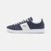 Lacoste Carnaby Pro - Sneakers Laag - Navy/White