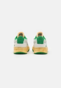 Lacoste Sneakers Laag - White/Green 8 Lacoste Sneakers Laag - White/Green -Lacoste 82f38ccf83804e1a9bc2c5a83b533151