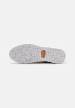 Lacoste Carnaby Pro - Sneakers Laag - Tan/White -Lacoste 8a223999be5f4926bfb4c82d991cd053