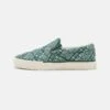 Lacoste Pure Netflix Print - Instappers - Dark Green/Off White