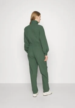 Lacoste Jumpsuit - Vert Fonce Smi -Lacoste 9ae0fd8379784cacb3fcfbf22310945a