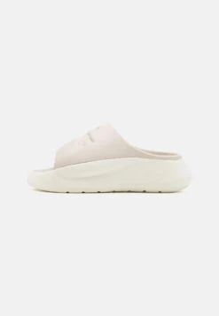 Lacoste Croco 3.0 - Muiltjes - Off White
