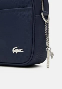 Lacoste Daily Lifestyle- Schoudertas - Marine -Lacoste a0ada5c73a9e4633881a12cfefa929c4