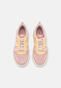 Lacoste Sneakers Laag - Light Pink/Light Yellow -Lacoste a2067fd5cd784052a6f9bdf234b9245e