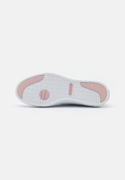 Lacoste Gripshot - Sneakers Laag - White/Light Pink 10 Lacoste Gripshot - Sneakers Laag - White/Light Pink -Lacoste aedb475b089b432591835b599b5f9d6a