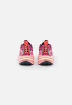 Lacoste Odyssa- Sneakers Laag - Pink/Light Pink -Lacoste b2d718aff581463c93fca800f497faf9