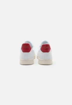 Lacoste Carnaby Pro Unisex - Sneakers Laag - White/Red 8 Lacoste Carnaby Pro Unisex - Sneakers Laag - White/Red -Lacoste b5659f0e8d16447aba66501e8c175297