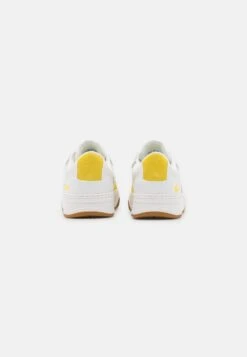 Lacoste Sneakers Laag - White/Yellow -Lacoste b70809748b9d45bfbafd1c8f0540ae16