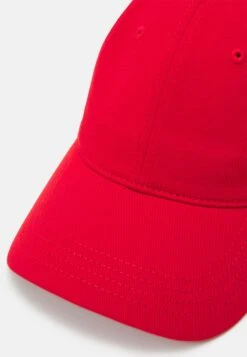 Lacoste Unisex - Pet - Rouge 9 Lacoste Unisex - Pet - Rouge -Lacoste bb5731e25d2c4a2e9f07c48457501e53