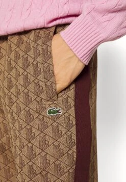 Lacoste Broek - Viennese/Expresso 9 Lacoste Broek - Viennese/Expresso -Lacoste bdb3efcd6b514b3cb364608e85389fd4