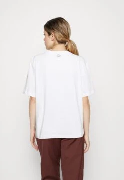 Lacoste Logo T Shirt - T-Shirt Basic - White 12 Lacoste Logo T Shirt - T-Shirt Basic - White -Lacoste c46d375d33b84c938adc3658c1389697