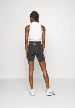 Lacoste Sport Crop Active - Top - Flour -Lacoste c8ac39078c7847eb9c5a1b1291e3693f