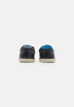 Lacoste Caspian - Instappers - Navy/Off White -Lacoste c94a66aaba0b4d1887c8a76f9d8f7685