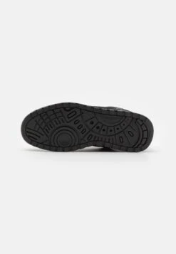Lacoste T-Clip - Sneakers Laag - Black/Dark Grey 10 Lacoste T-Clip - Sneakers Laag - Black/Dark Grey -Lacoste c98968af41914723aadf02b02578220e