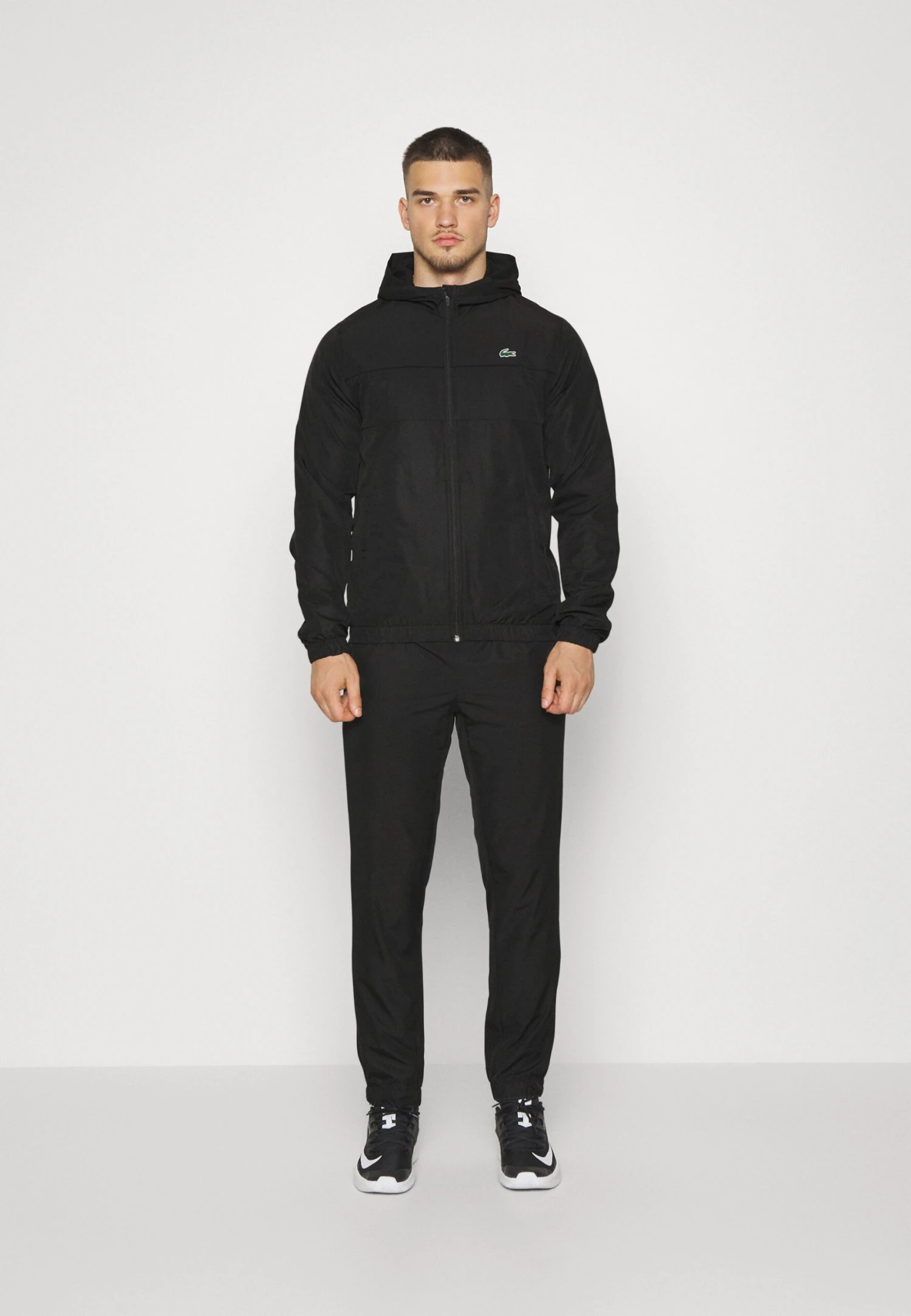 Lacoste Sport Tracksuit Hodded - Trainingspak - Black 1 Lacoste Sport Tracksuit Hodded - Trainingspak - Black