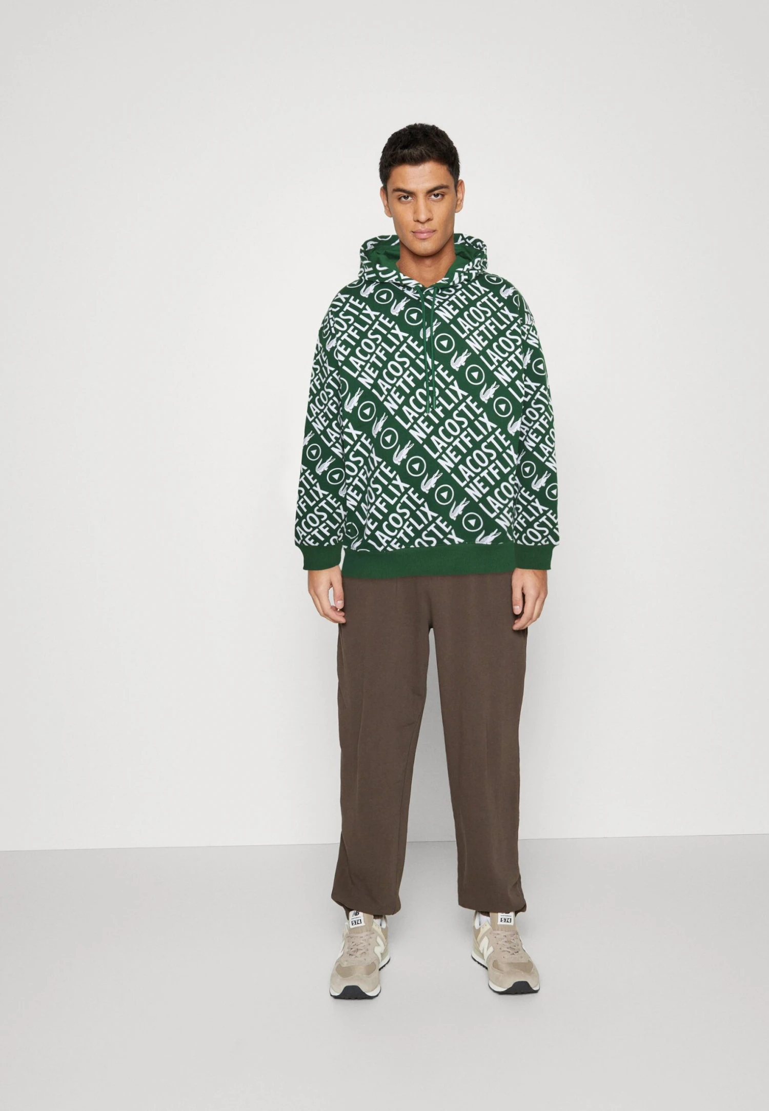 Lacoste X Netflix - Hoodie - Green/White 2 Lacoste X Netflix - Hoodie - Green/White - Afbeelding 2