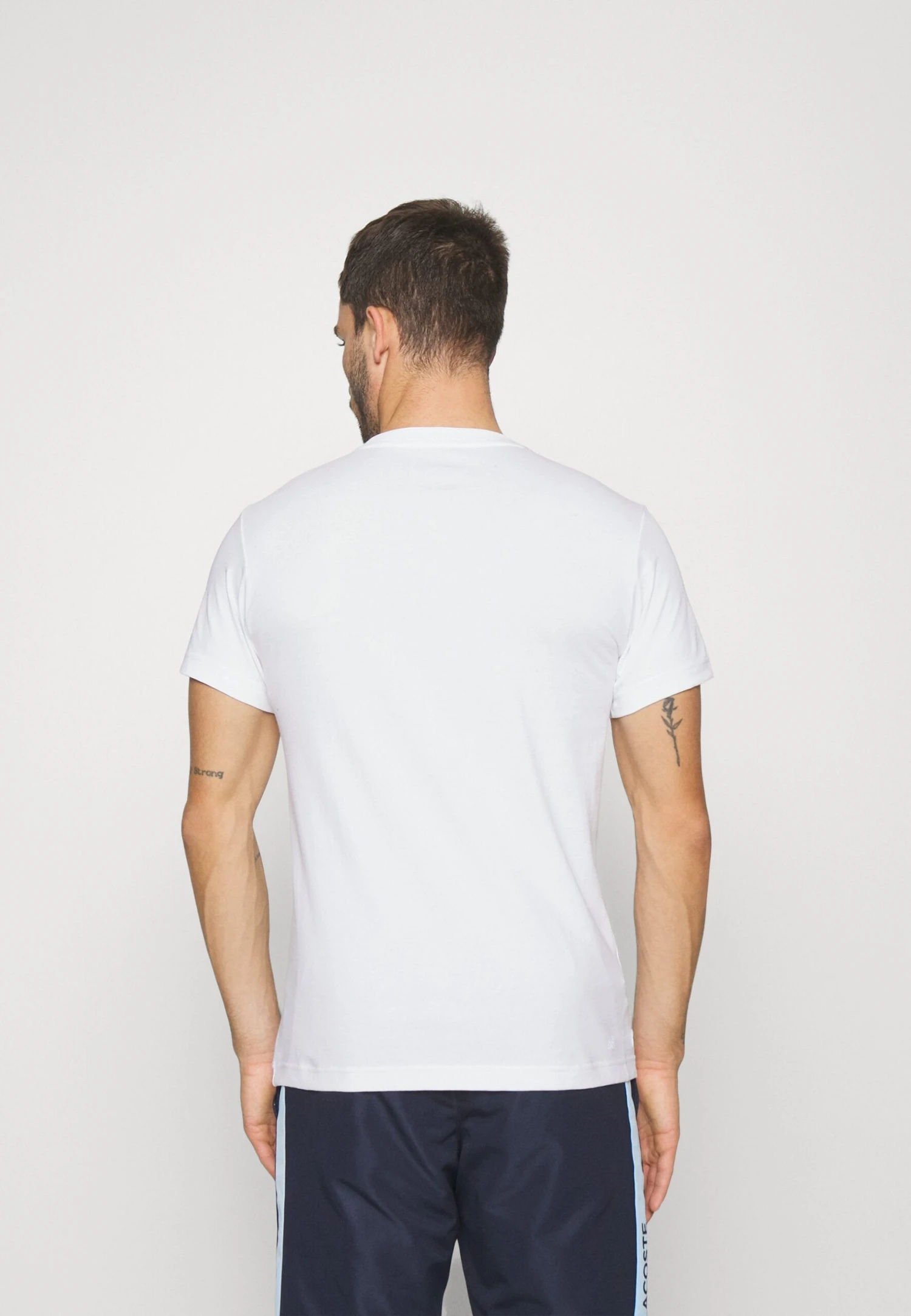 Lacoste Sport Big Logo Multicolored - Sport T-Shirt - White 3 Lacoste Sport Big Logo Multicolored - Sport T-Shirt - White - Afbeelding 3