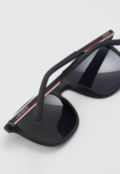 Lacoste Zonnebril - Matte Dark Blue -Lacoste f86b7f998a99407e8de23f543c9aacc8